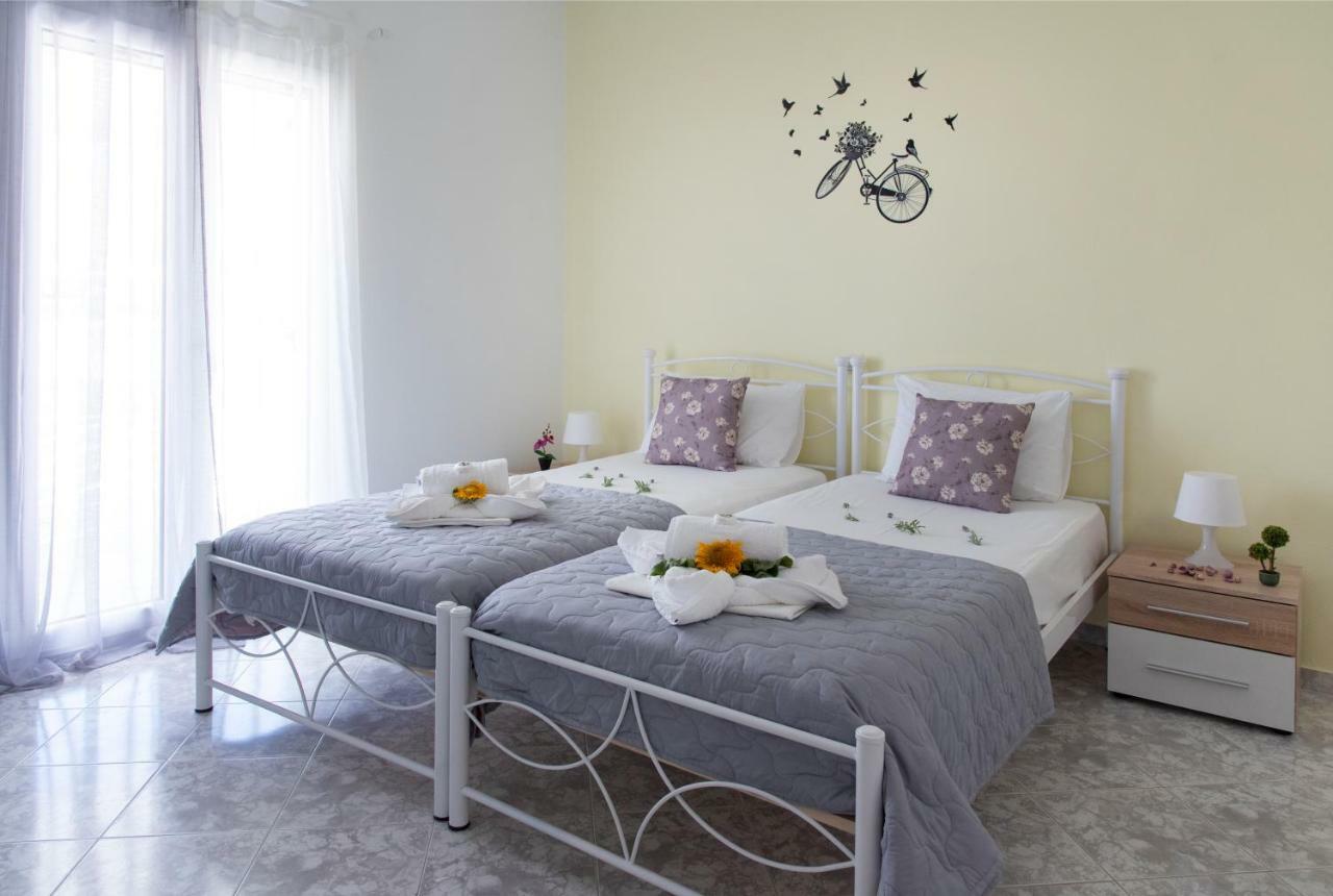 Villa Tonia Parasporos Bagian luar foto