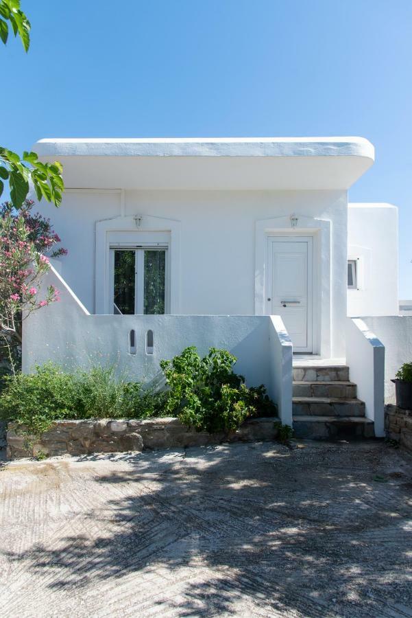 Villa Tonia Parasporos Bagian luar foto