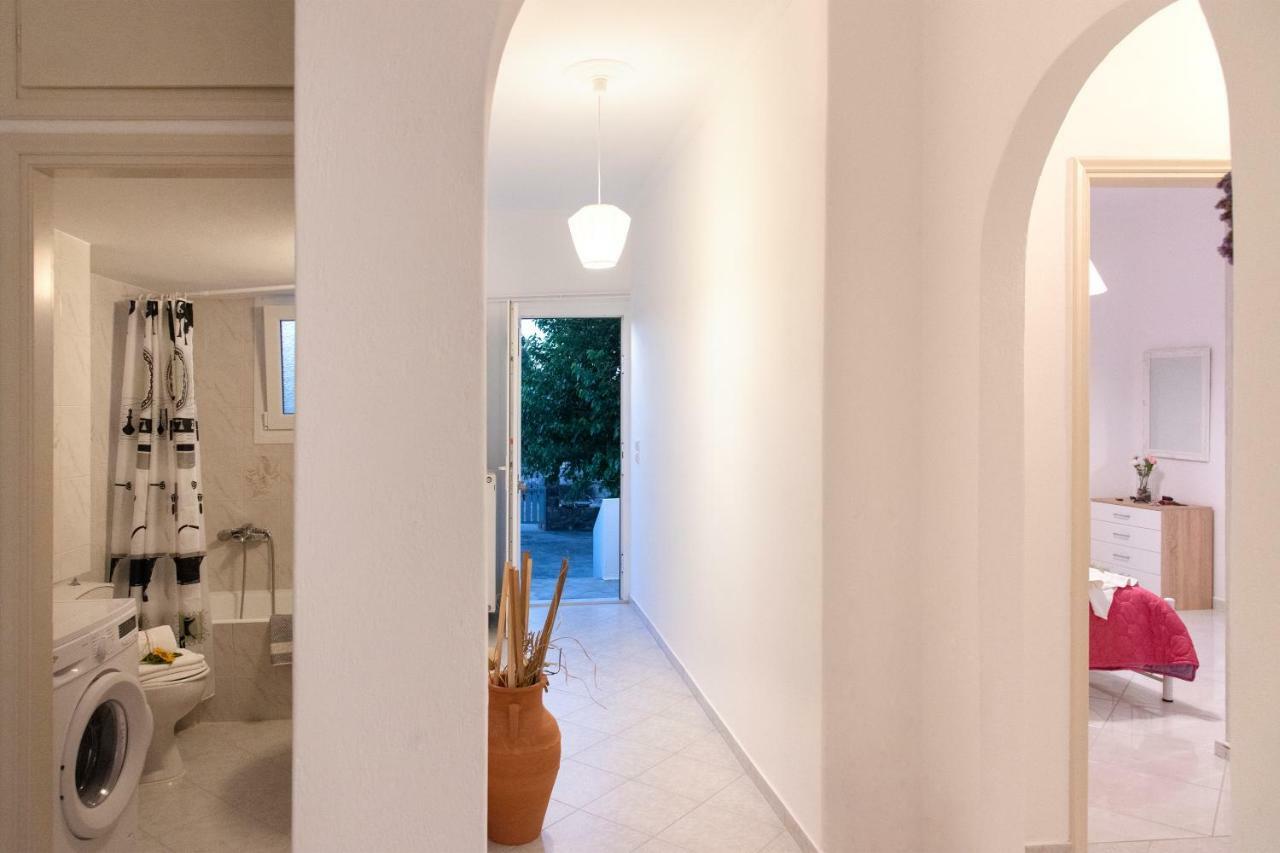 Villa Tonia Parasporos Bagian luar foto
