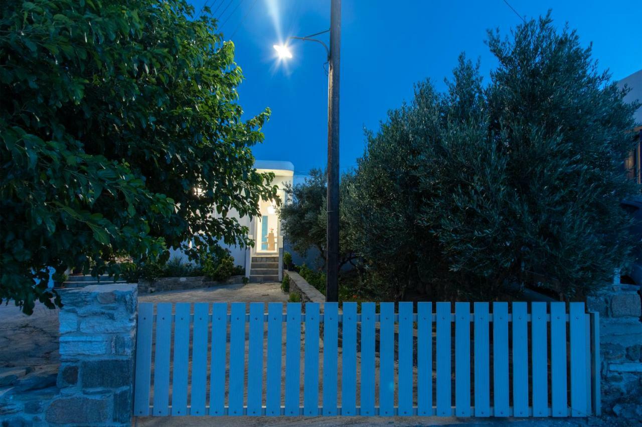 Villa Tonia Parasporos Bagian luar foto